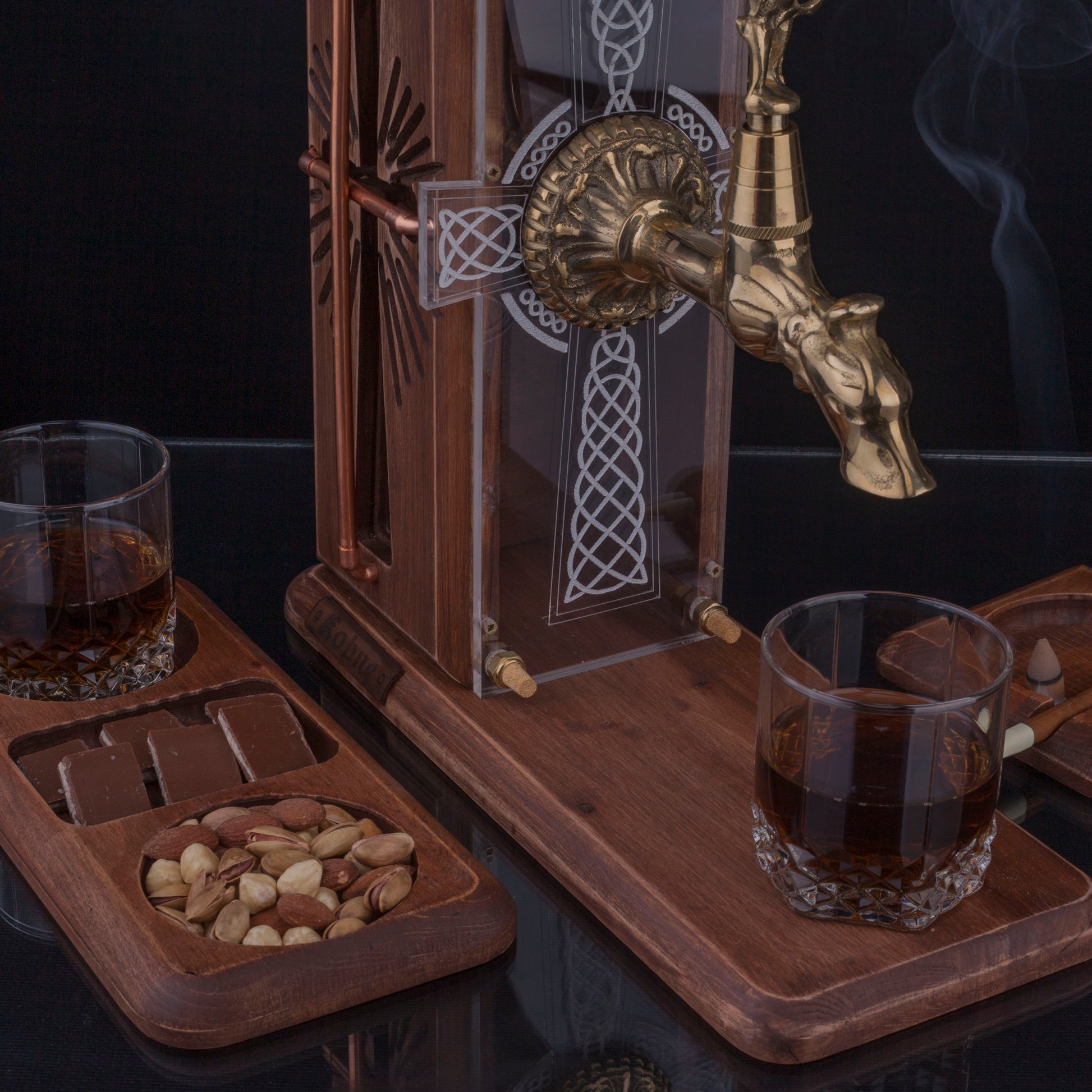 Cross Crucifix Viski Çeşmesi Kahverengi & Gold Premium Viski Çeşmesi